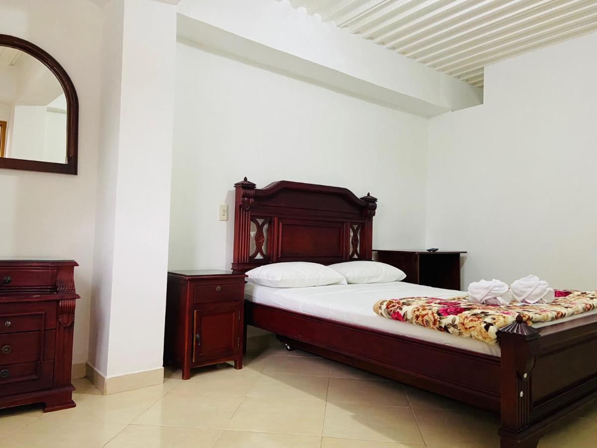 Апартаменти Vivienda Turistica El Zocalo Гуатапе Екстер'єр фото